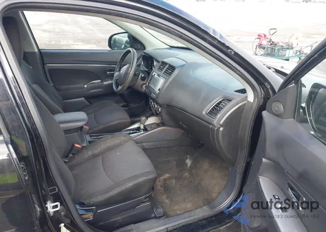 2019 Mitsubishi Outlander Sport 2.0 Es z USA, uszkodzony, nr VIN JA4AP3AU7KU017130